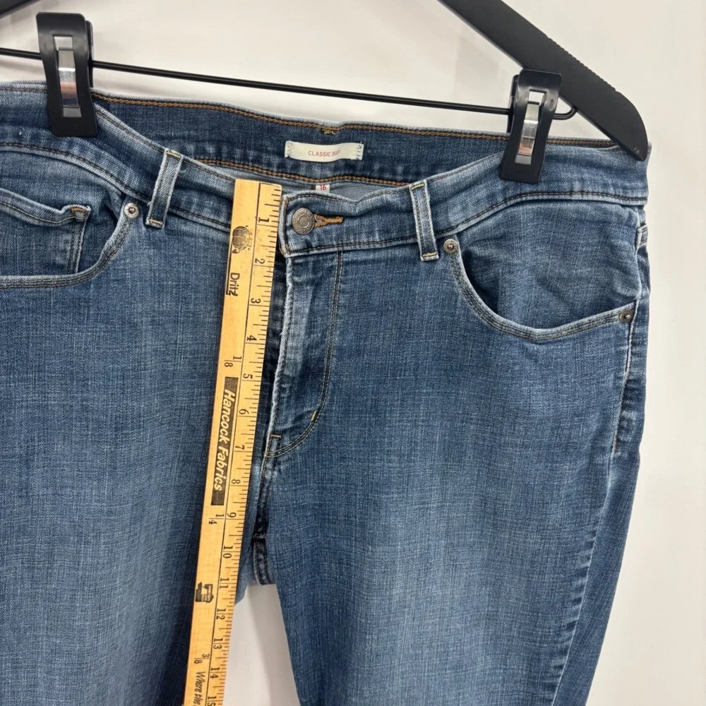 Levi Strauss & Co Mens‎ 32x34 Classic Bootcut Jeans Medium Wash Blue 39252-0002